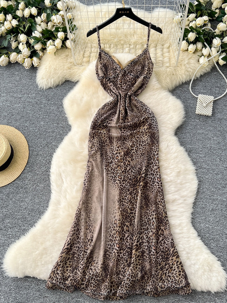 Ruched Spaghetti Strapped Leopard Print Maxi Dress M Ruched Spaghetti Strapped Leopard Print Maxi Dress M