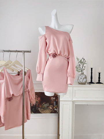 One-Shoulder Fitted Cuffs Satin Pink Dress