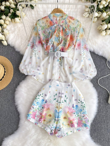 Springtime Bloom Lantern Sleeve Set