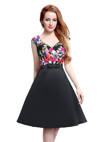Exquisite Satin V-neck Neckline Knee-length A-line Homecoming Dresses With Lace Appliques