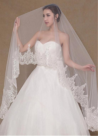 Chic Tulle Wedding Veil With Sequins Lace