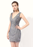 Chic Tulle V-neck Neckline Short Sheath Cocktail Dresses With Beadings