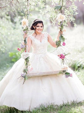 Ball Gown V-Neck Ivory Tulle Quinceanera Dress with Appliques