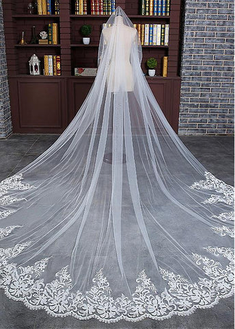 Charming Tulle Cathedral Wedding Veil With Lace Appliques
