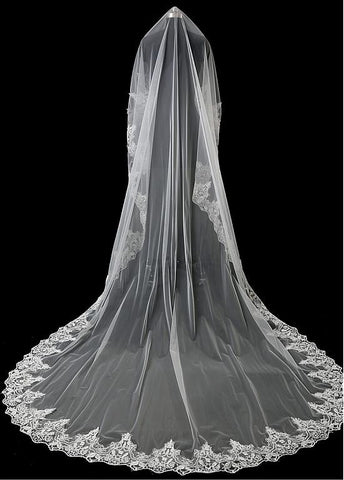 Popular Tulle Wedding Veil With Lace Appliques