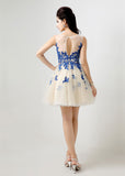 Unique Tulle Bateau Neckline Short A-line Homecoming Dresses With Lace Appliques