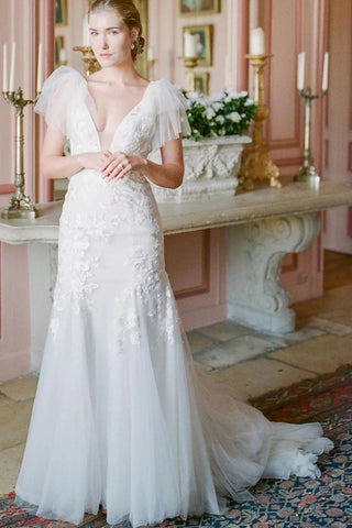 V Neck Tulle Backless Appliques Cap Sleeve Mermaid Wedding Dress