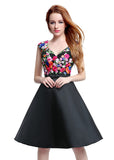 Exquisite Satin V-neck Neckline Knee-length A-line Homecoming Dresses With Lace Appliques