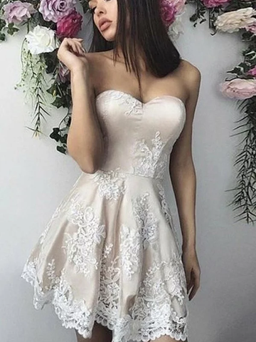 A-Line Champagne Lace Applique Sweetheart Short/Mini Homecoming Dress