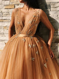 Appliques V-Neck Backless Gold Tulle Homecoming Dress