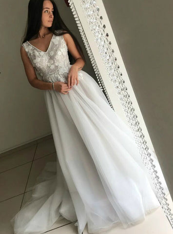 Backless Flower Appliques A-Line Tulle V-neck Wedding Dress