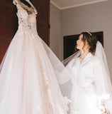 V-Neck Appliques Sleeveless Tulle A Line Lace Wedding Dress
