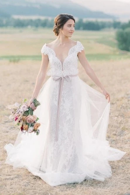 Mermaid Detachable Train V-neck Lace Cap Sleeve Wedding Dress 2021 US10 / Ivory Mermaid Detachable Train V-neck Lace Cap Sleeve Wedding Dress 2021 US10 / Ivory
