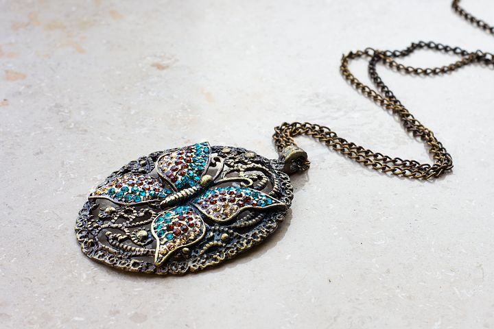 Update your accessory collection with these amazing necklaces