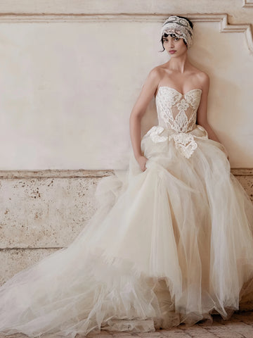 Lace Appliques Tulle Sweetheart A Line Wedding Dress