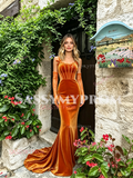 Spaghetti Straps Velvet Trumpet Mermaid Prom Dress With Gloves