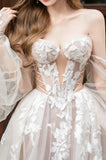 Romantic Long Sleeve Tulle Appliques Wedding Dress