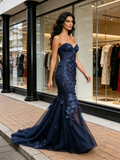 Navy Blue Trumpet Mermaid Lace Sweetheart Prom Dress