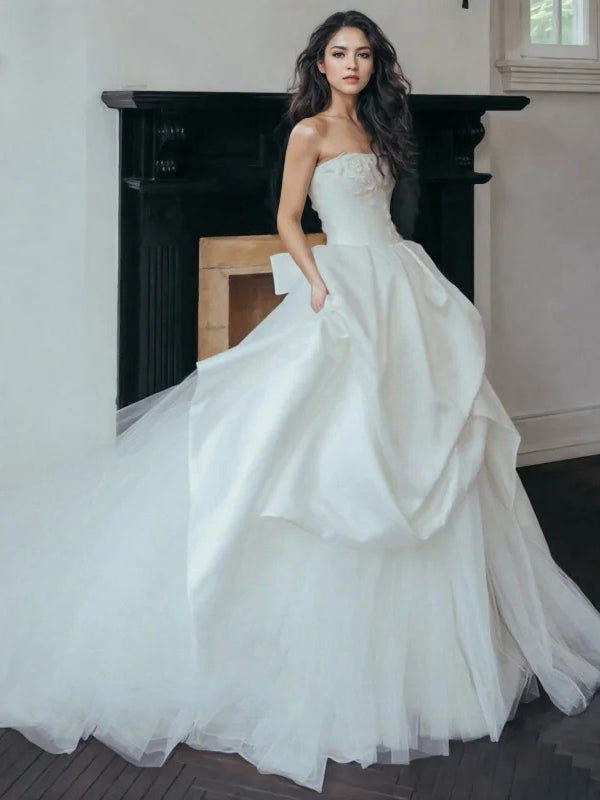 A Line Satin Ruched Strapless Tulle Beading Wedding Dress US2 / As the picture A Line Satin Ruched Strapless Tulle Beading Wedding Dress US2 / As the picture