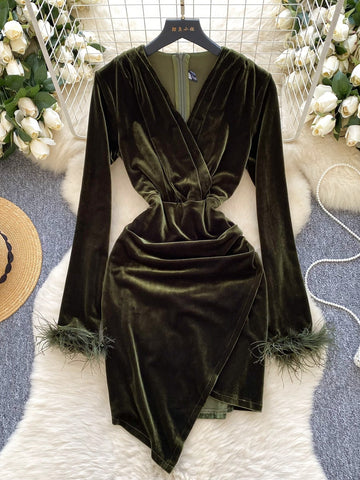 Green Unique Feather Cuff Velvet Long-Sleeve Dress