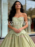 Beading A Line Sweetheart Satin Green Prom Dress