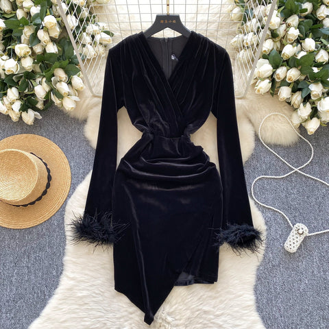 Green Unique Feather Cuff Velvet Long-Sleeve Dress Sassymyprom Green Unique Feather Cuff Velvet Long-Sleeve Dress Sassymyprom