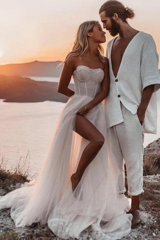 Romantic Sweetheart Tulle Bohemian Wedding Dress With Slit