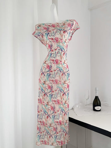 Subtle Floral Patter Lightweight Pink Dress