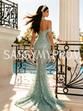 Fitted Halter Neck Green Sequin Beaded Trumpet Mermaid Prom Dress
