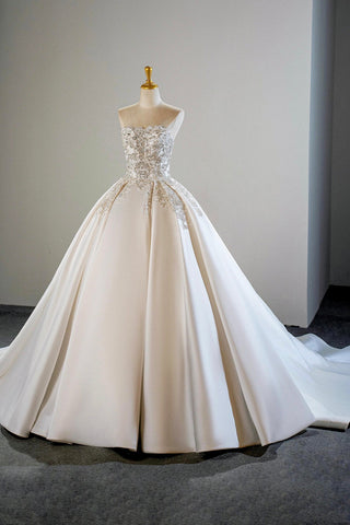 Beading Satin Ball Gown Ivory Strapless Wedding Dress US4 / Black Beading Satin Ball Gown Ivory Strapless Wedding Dress US4 / Black