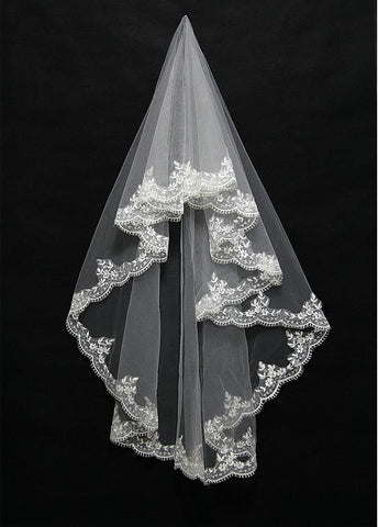 Elegant Tulle Wedding Veil With Lace Applique Edge