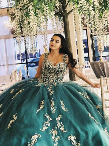 Scalloped-Edge Green Tulle Ball Gown Quinceanera Dress with Appliques