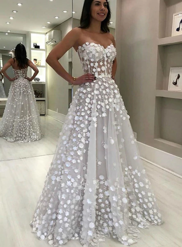 A-Line White Tulle Sweetheart Handmade Flowers Appliques Long Prom Dress