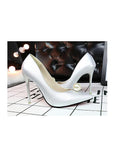 Graceful PU Upper Pointed Toe Stiletto Heel Bridal Shoes With Pearl
