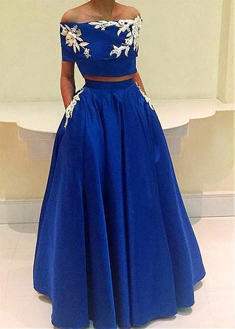 Satin e Two Piece Prom Dresses With Lace Appliques