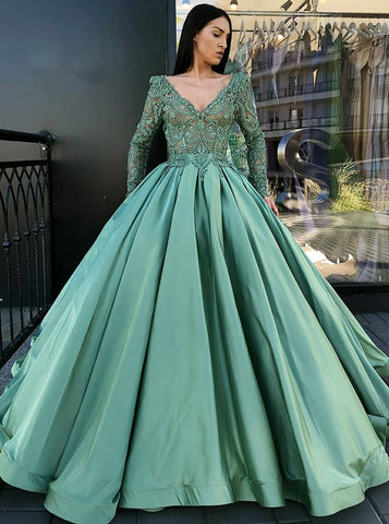 Pleated Green Satin Ball Gown V-Neck Quinceanera Dress with Lace Sleeves