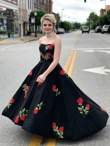 A-Line Sweetheart Floral Black Prom Dress with Appliques