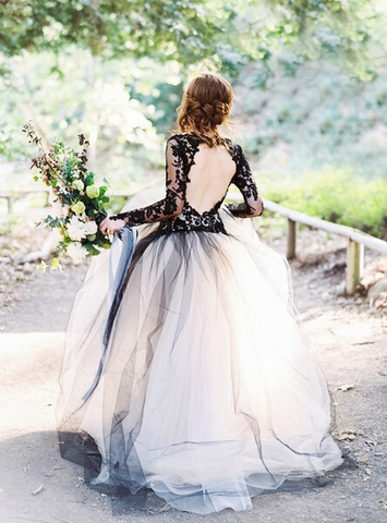 Long Sleeve Black Lace Appliques V-neck Ball Gown Tulle Wedding Dress